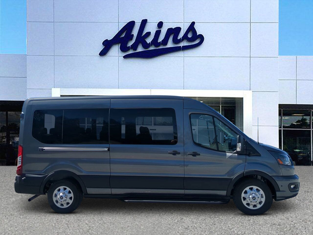 2026 Ford Transit Passenger Wagon XLT