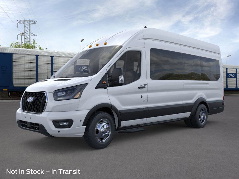 2026 Ford Transit Passenger Wagon XLT