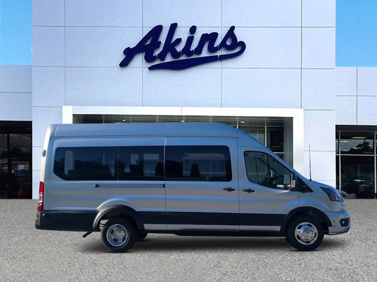 2026 Ford Transit Passenger Wagon XLT
