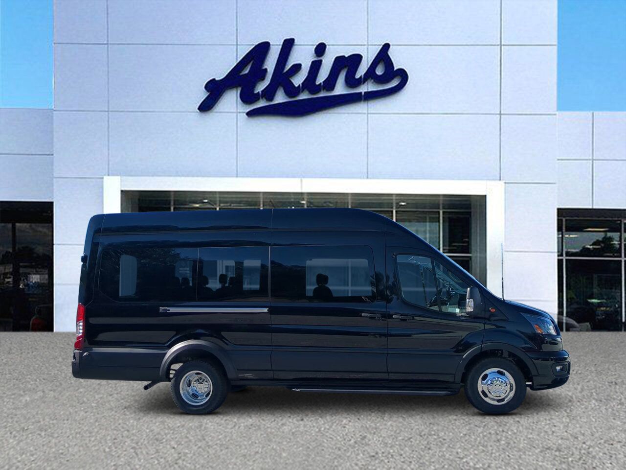 2026 Ford Transit Passenger Wagon XLT