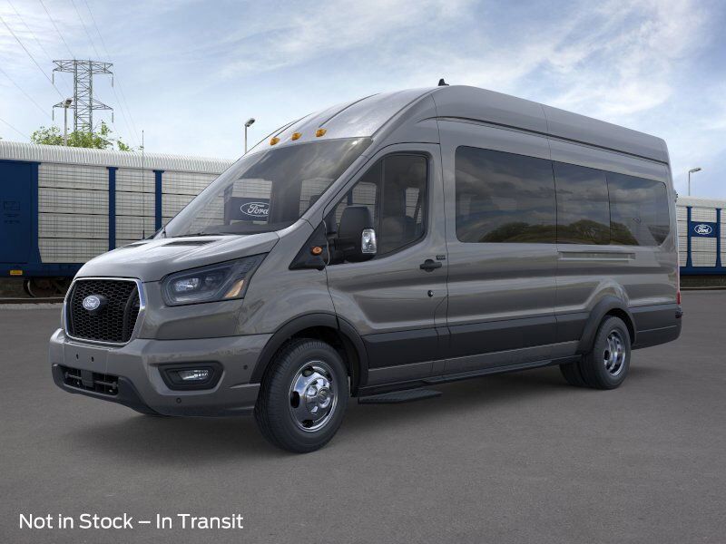 2026 Ford Transit Passenger Wagon XLT