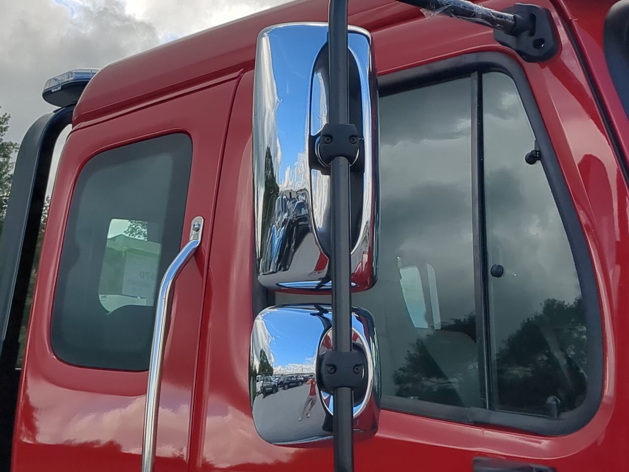 2026 Freightliner M2 Extended Cab equipped with 21.5ft Chevron LCG Rollback Winder GA