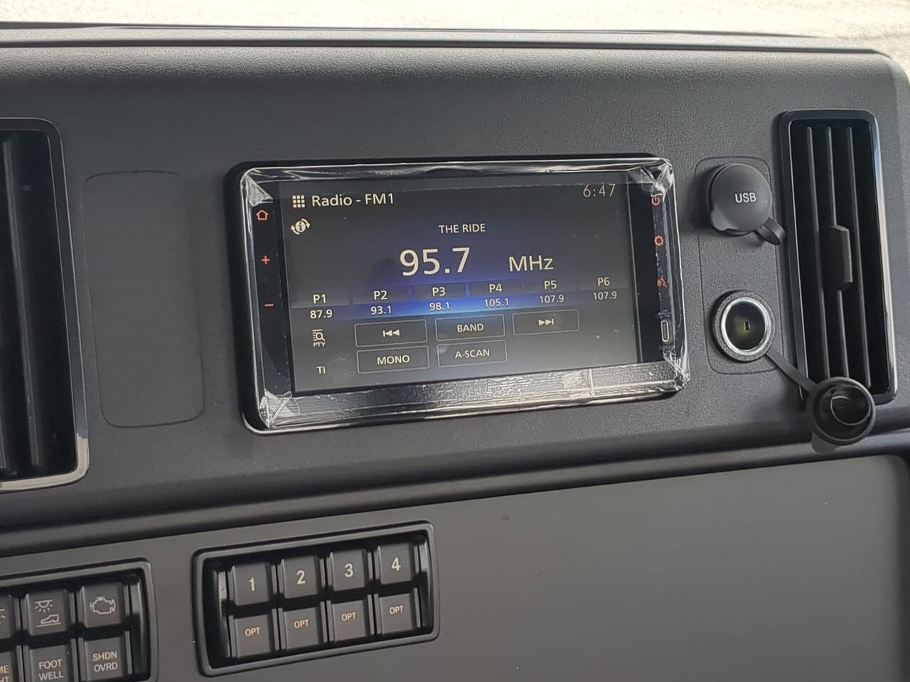 2026 Freightliner M2 equipped with 21.5ft Chevron LCG Rollback Winder GA