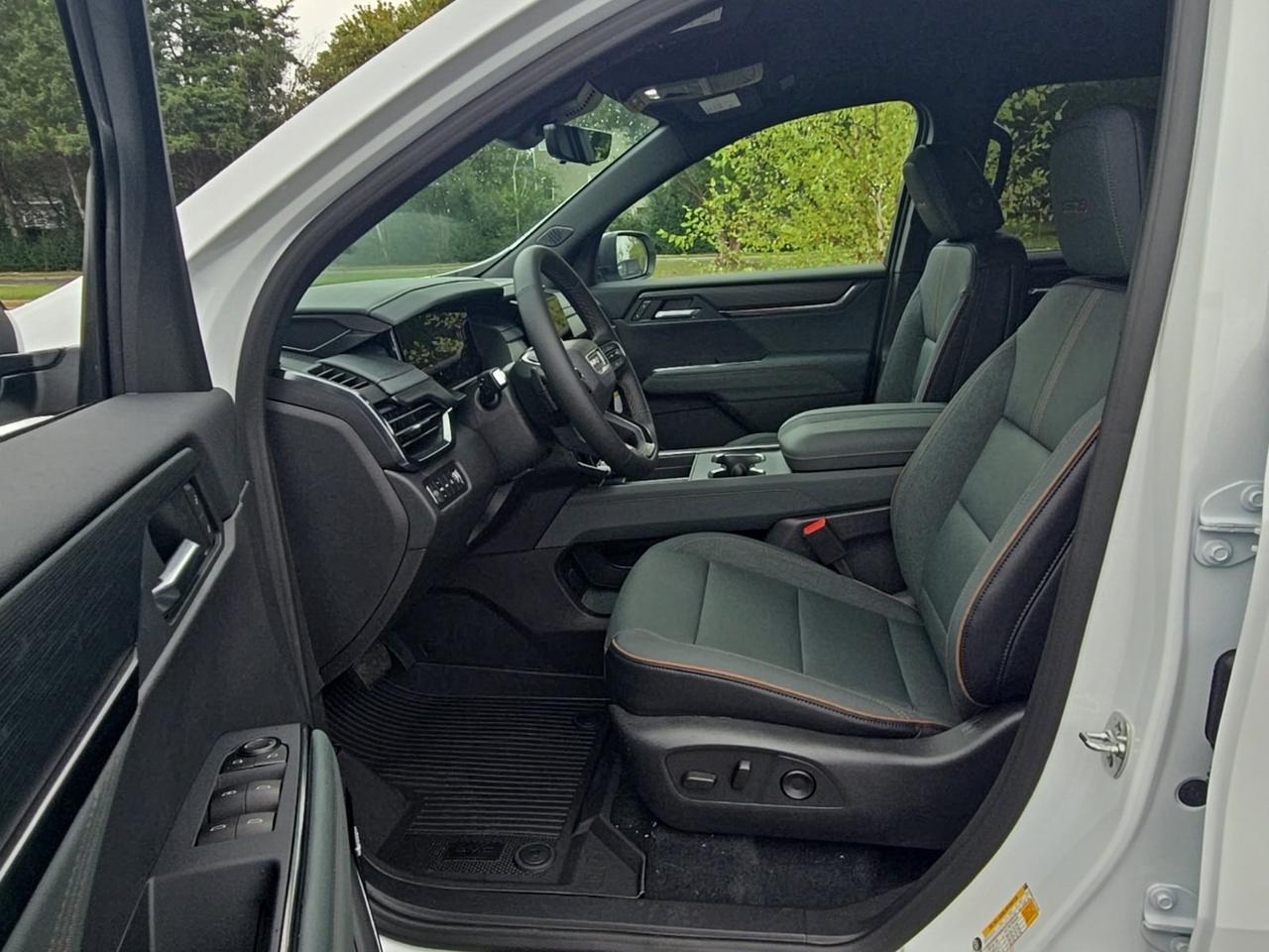 2026 GMC Acadia AT4 Fredericksburg VA