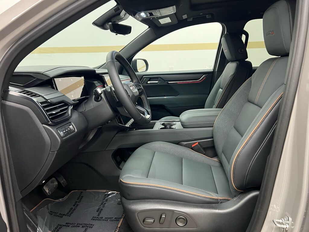 2026 GMC Acadia AWD AT4