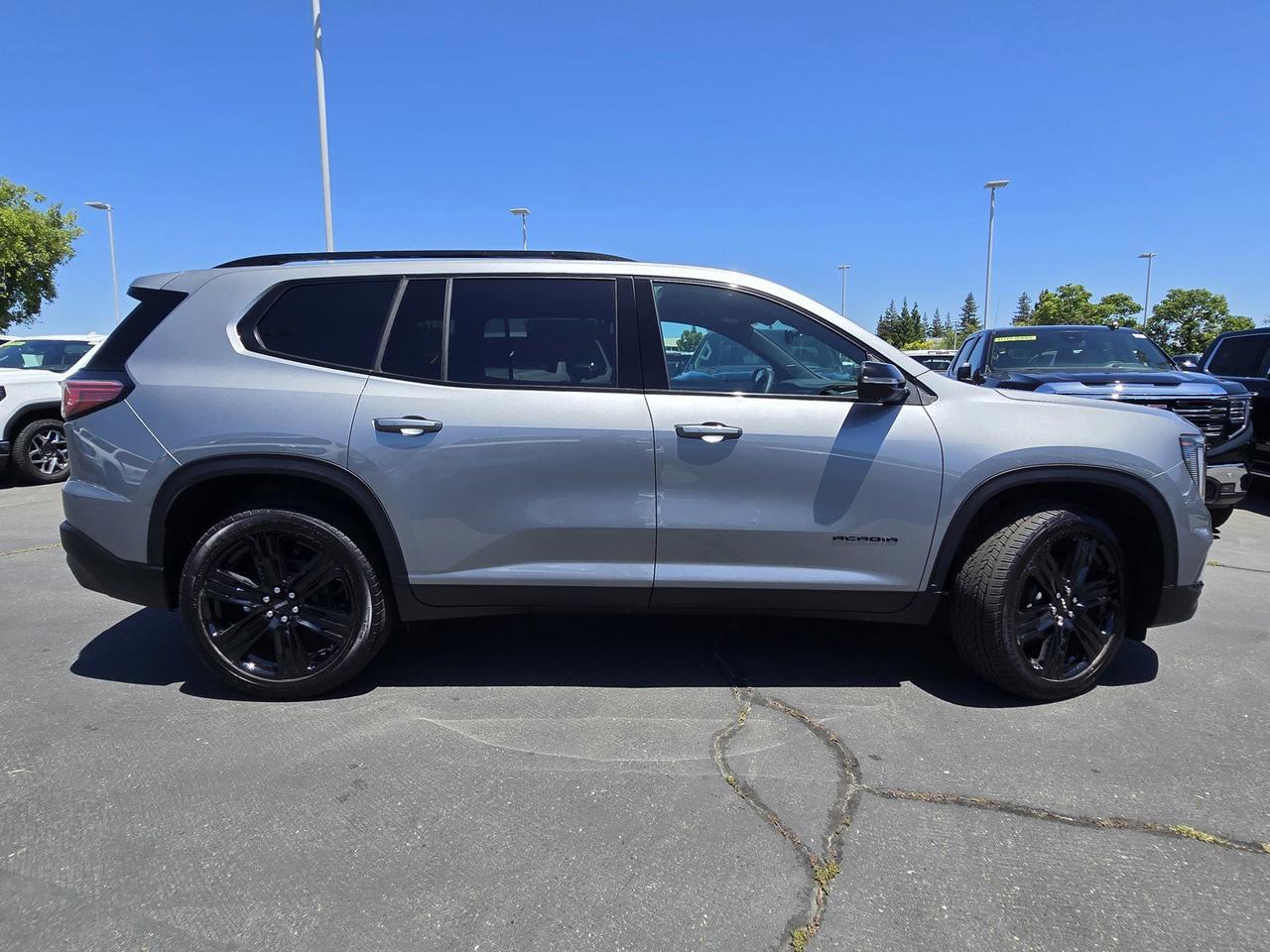 2026 GMC Acadia AWD Elevation
