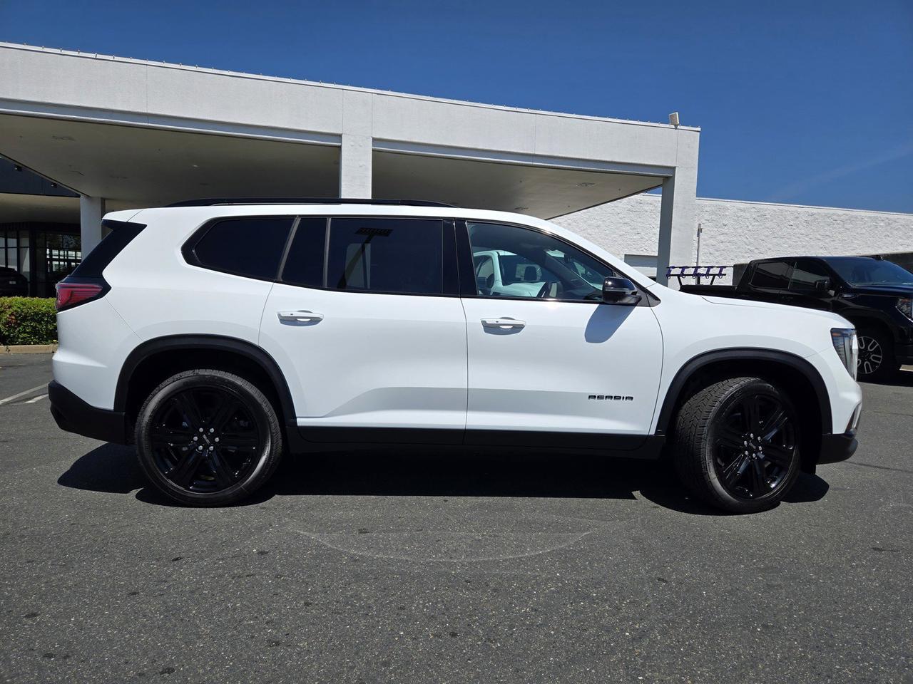 2026 GMC Acadia AWD Elevation