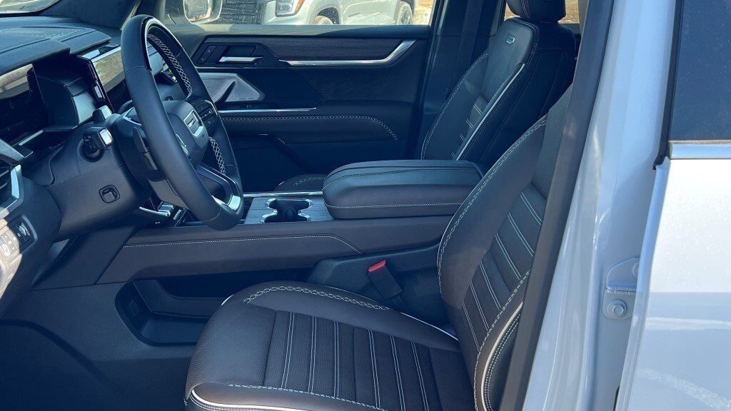 2026 GMC Acadia Denali Ultimate Fredericksburg VA