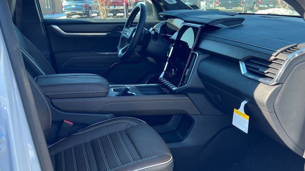 2026 GMC Acadia Denali Ultimate Fredericksburg VA