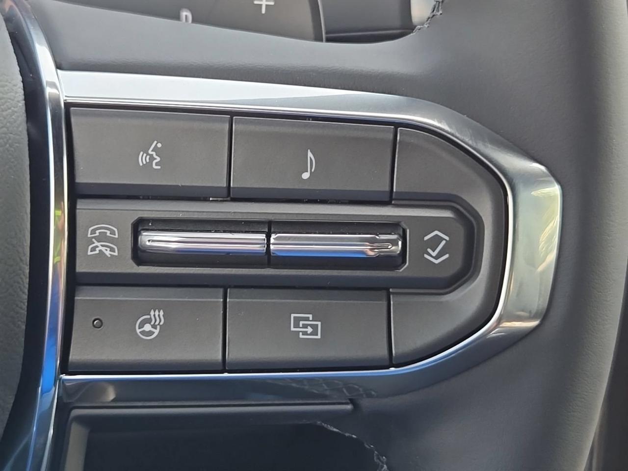 2026 GMC Acadia Elevation Fredericksburg VA