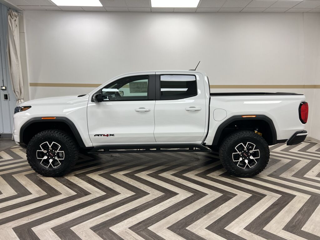 2026 GMC Canyon 4WD AT4X Gasoline