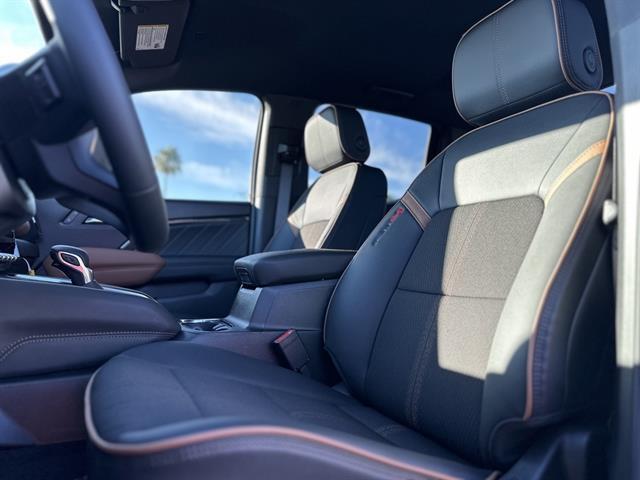 2026 GMC Canyon 4WD CREW AT4