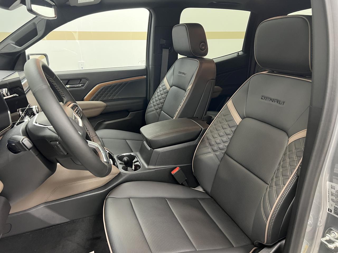 2026 GMC Canyon 4WD Denali Gasoline