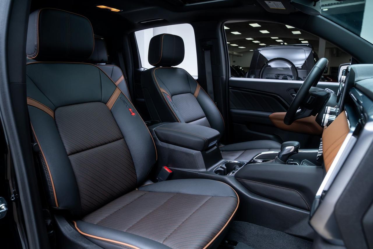 2026 GMC Canyon AT4 Technology Plus Pkg 1-Owner Portland OR