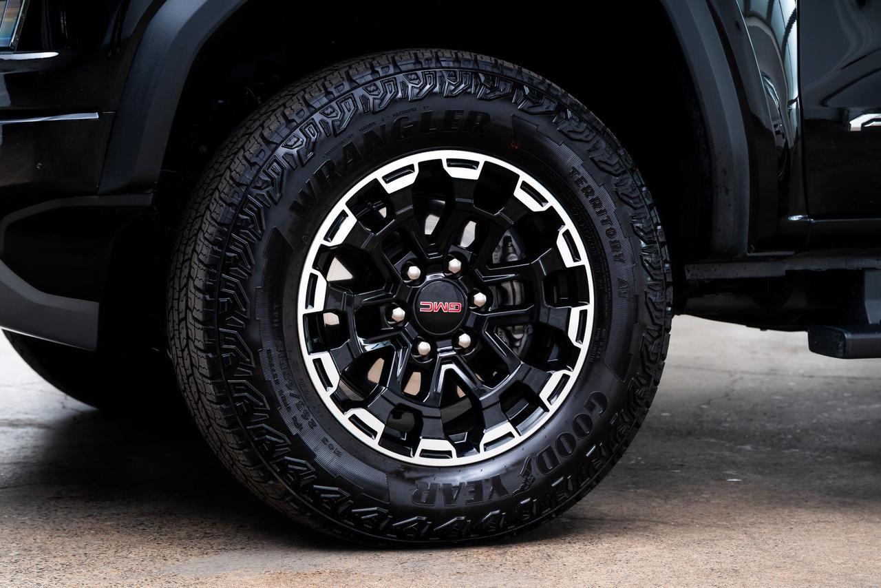 2026 GMC Canyon AT4 Technology Plus Pkg 1-Owner Portland OR