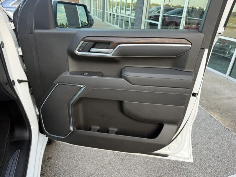 2026 GMC Sierra 1500 5.3L V8 4x4 12k mi's SLT Leather Collinsville OK