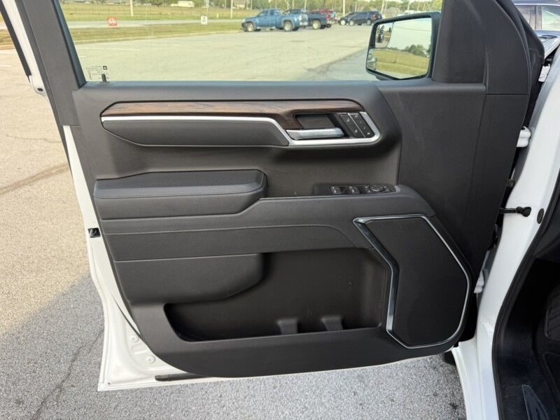 2026 GMC Sierra 1500 5.3L V8 4x4 12k mi's SLT Leather Collinsville OK