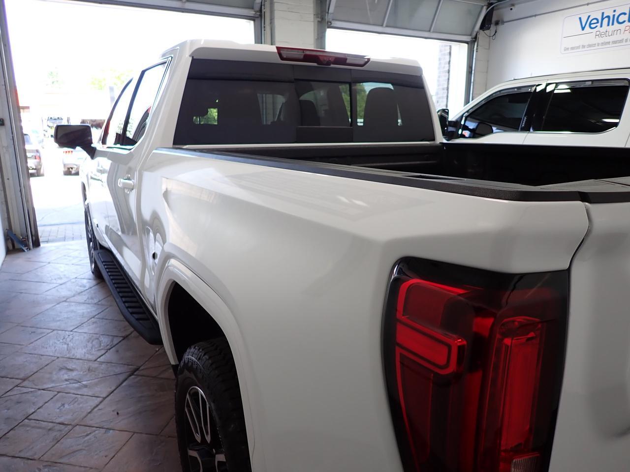 2026 GMC Sierra 1500 AT4 4WD CREW CAB LEATHR NAVI SUNROOF Listowel ON