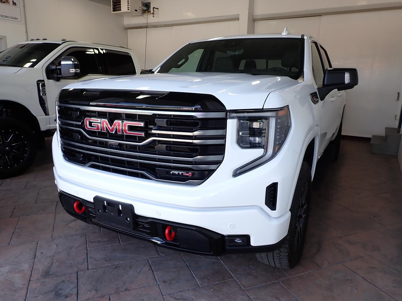 2026 GMC Sierra 1500 AT4 4WD CREW CAB LEATHR NAVI SUNROOF Listowel ON