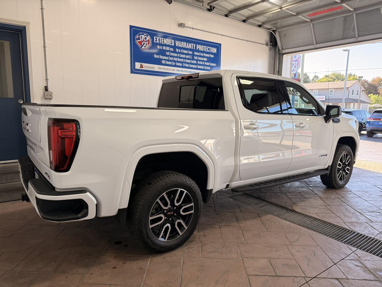 2026 GMC Sierra 1500 AT4 4WD CREW CAB LEATHR NAVI SUNROOF Listowel ON