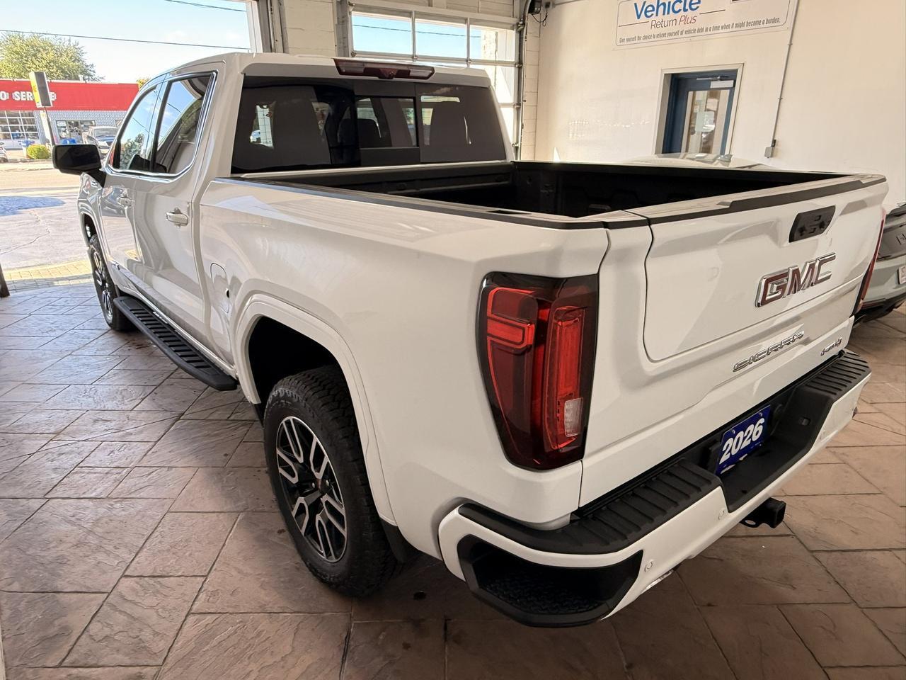 2026 GMC Sierra 1500 AT4 4WD CREW CAB LEATHR NAVI SUNROOF Listowel ON