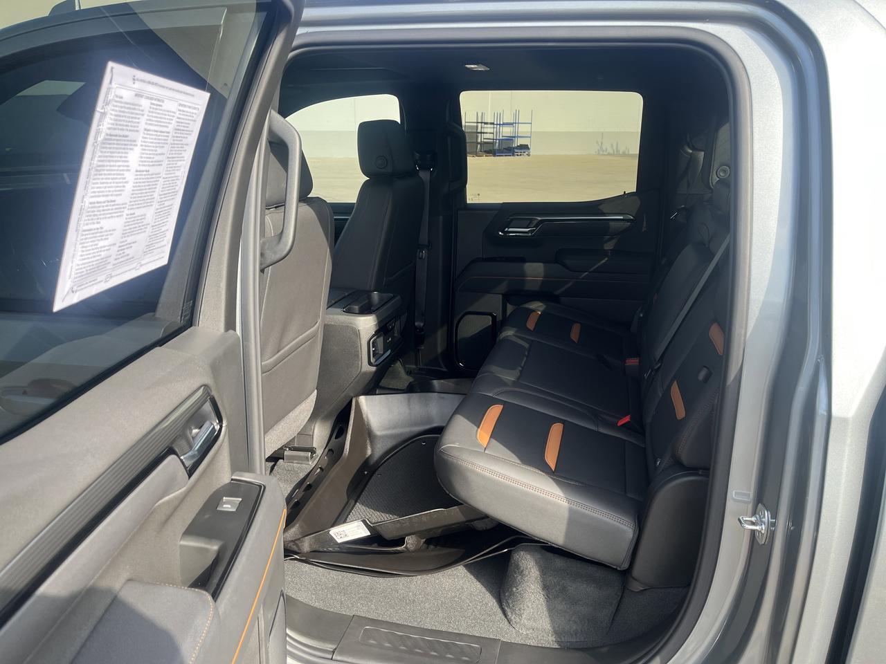 2026 GMC Sierra 1500 AT4 Crew Cab 4WD 3.0L DuramaxDiesel Premium TechnologyPkgs w/Sunroof BedViewCamera RrCamMirror Saukville WI