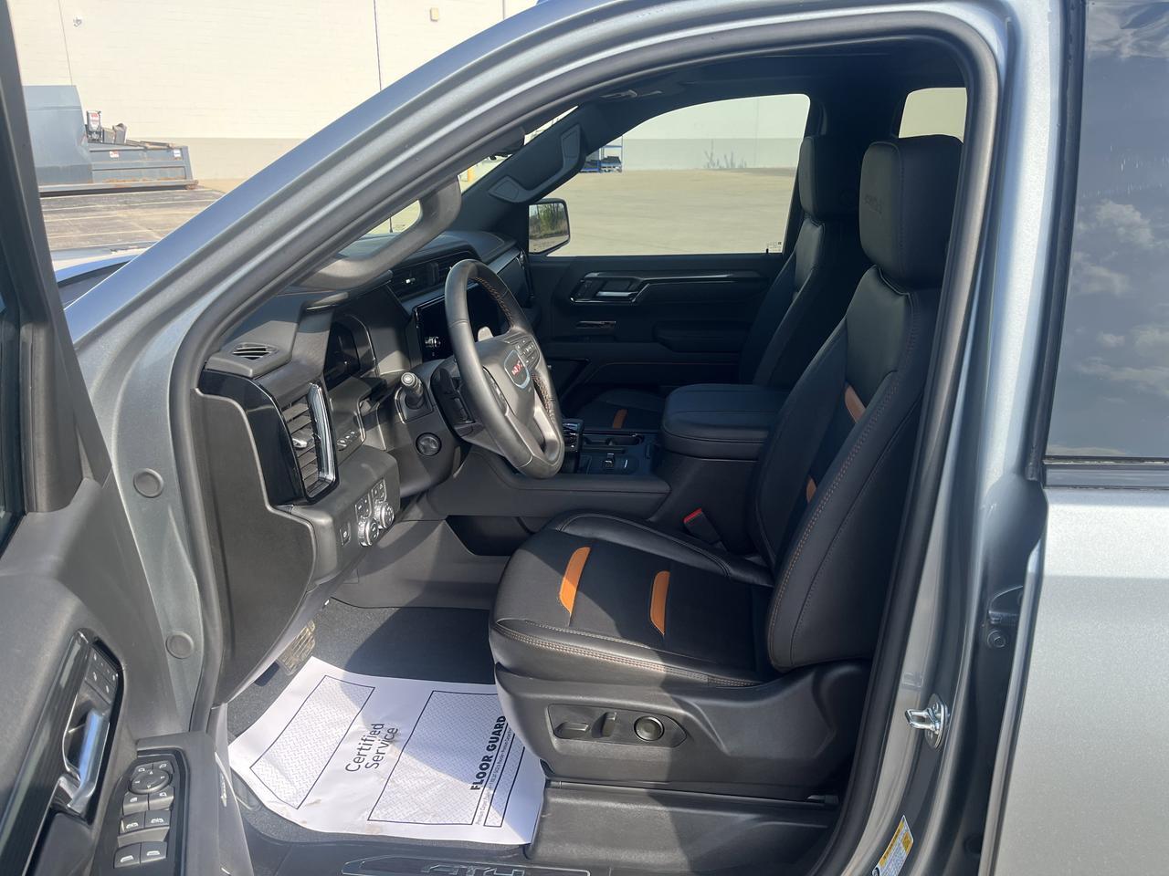 2026 GMC Sierra 1500 AT4 Crew Cab 4WD 3.0L DuramaxDiesel Premium TechnologyPkgs w/Sunroof BedViewCamera RrCamMirror Saukville WI