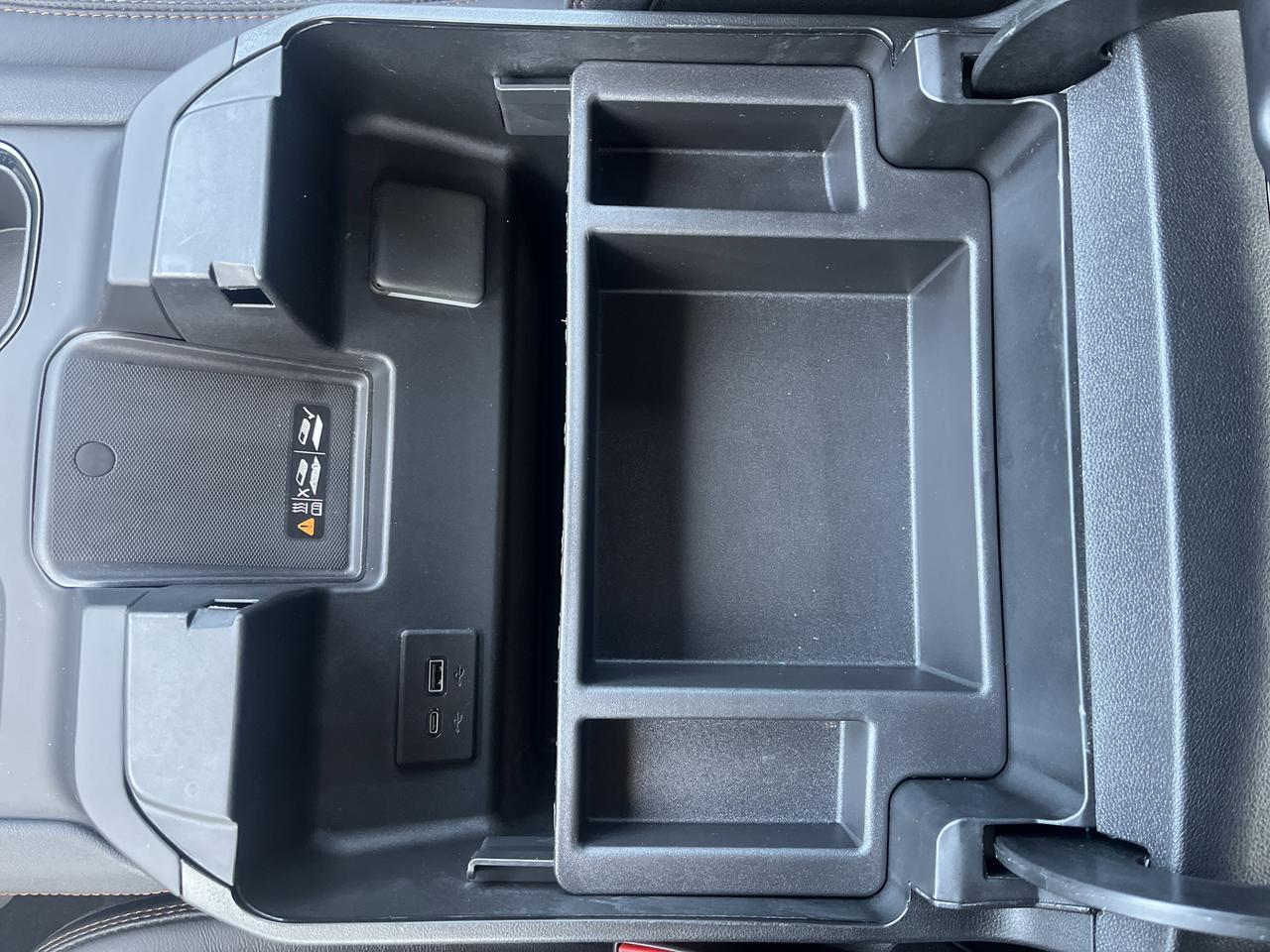2026 GMC Sierra 1500 AT4 Crew Cab 4WD 3.0L DuramaxDiesel Premium TechnologyPkgs w/Sunroof BedViewCamera RrCamMirror Saukville WI