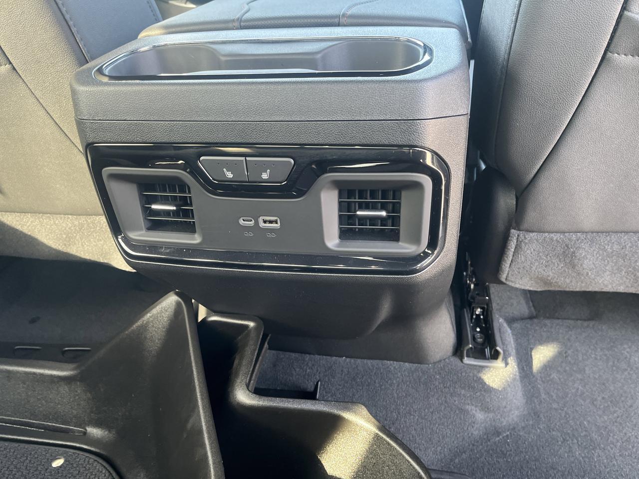 2026 GMC Sierra 1500 AT4 Crew Cab 4WD 3.0L DuramaxDiesel Premium TechnologyPkgs w/Sunroof BedViewCamera RrCamMirror Saukville WI
