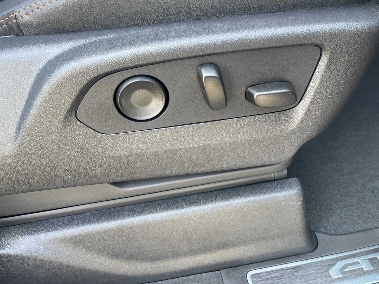 2026 GMC Sierra 1500 AT4 Crew Cab 4WD 3.0L DuramaxDiesel Premium TechnologyPkgs w/Sunroof BedViewCamera RrCamMirror Saukville WI