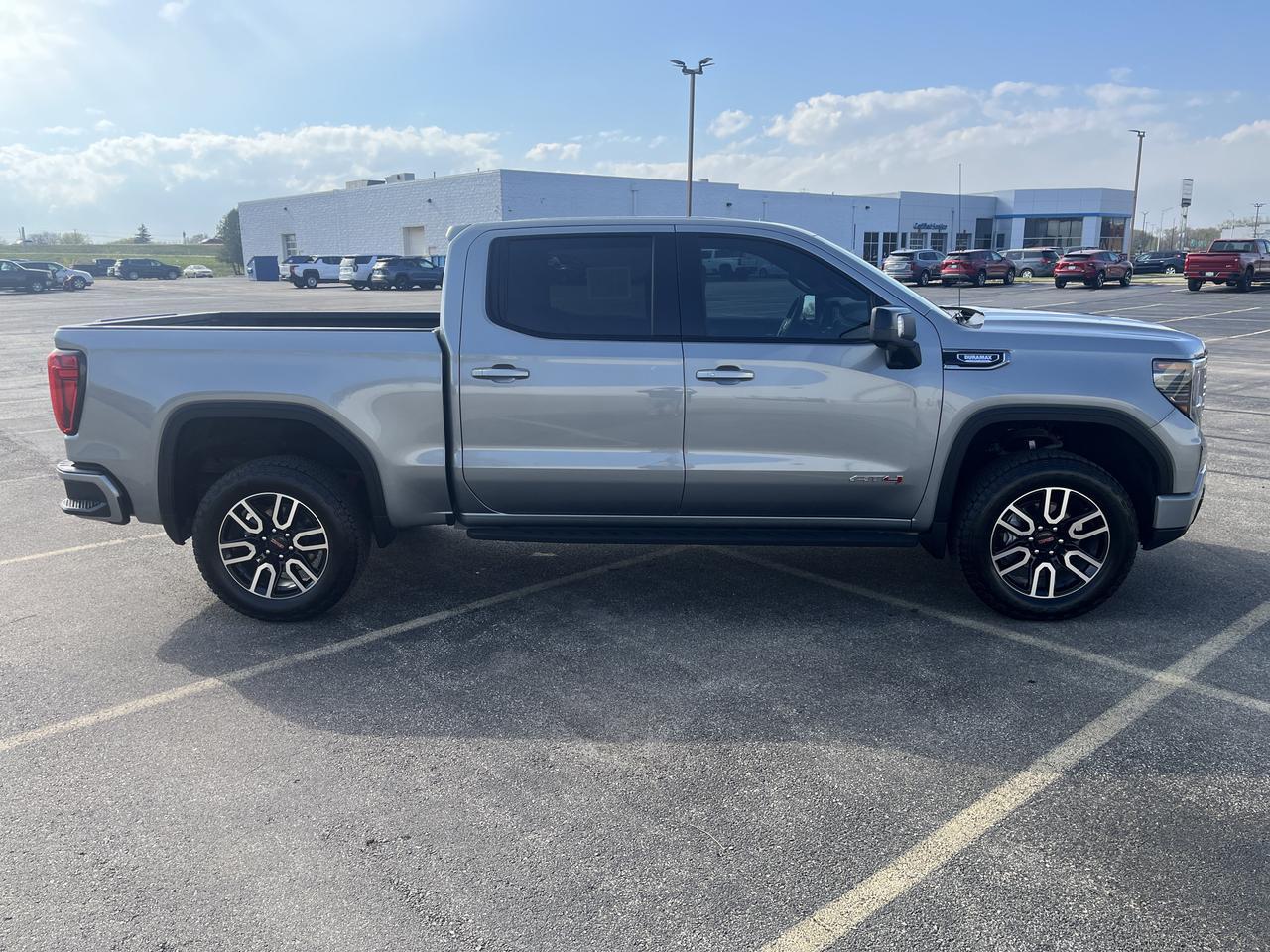 2026 GMC Sierra 1500 AT4 Crew Cab 4WD 3.0L DuramaxDiesel Premium TechnologyPkgs w/Sunroof BedViewCamera RrCamMirror Saukville WI