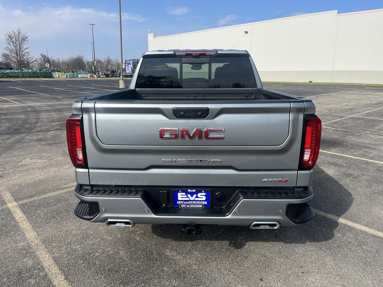 2026 GMC Sierra 1500 AT4 Crew Cab 4WD 3.0L DuramaxDiesel Premium TechnologyPkgs w/Sunroof BedViewCamera RrCamMirror Saukville WI