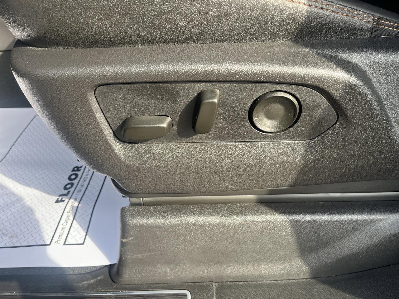 2026 GMC Sierra 1500 AT4 Crew Cab 4WD 3.0L DuramaxDiesel Premium TechnologyPkgs w/Sunroof BedViewCamera RrCamMirror Saukville WI