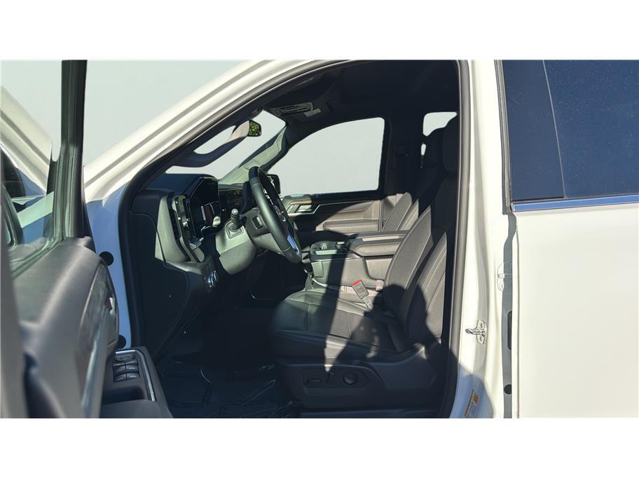 2026 GMC Sierra 1500 Crew Cab SLT Pickup 4D 5 3/4 ft Folsom CA