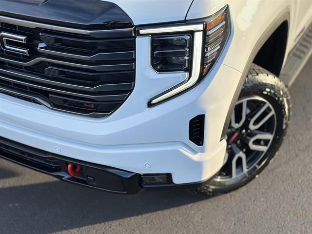 2026 GMC Sierra 1500 Crew Cab, Short Bed, AT4, 4WD