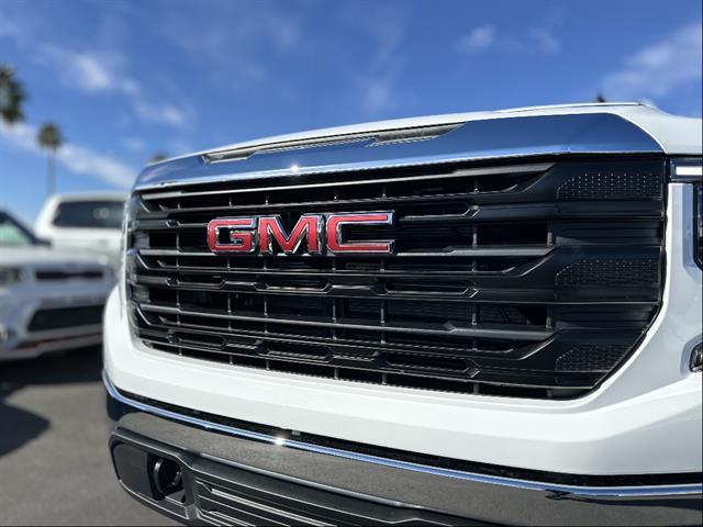 2026 GMC Sierra 1500 Crew Cab, Short Bed, Pro, 4WD