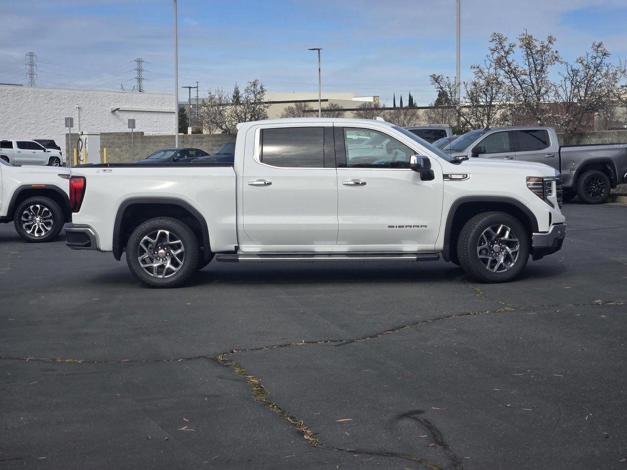 2026 GMC Sierra 1500 SLE