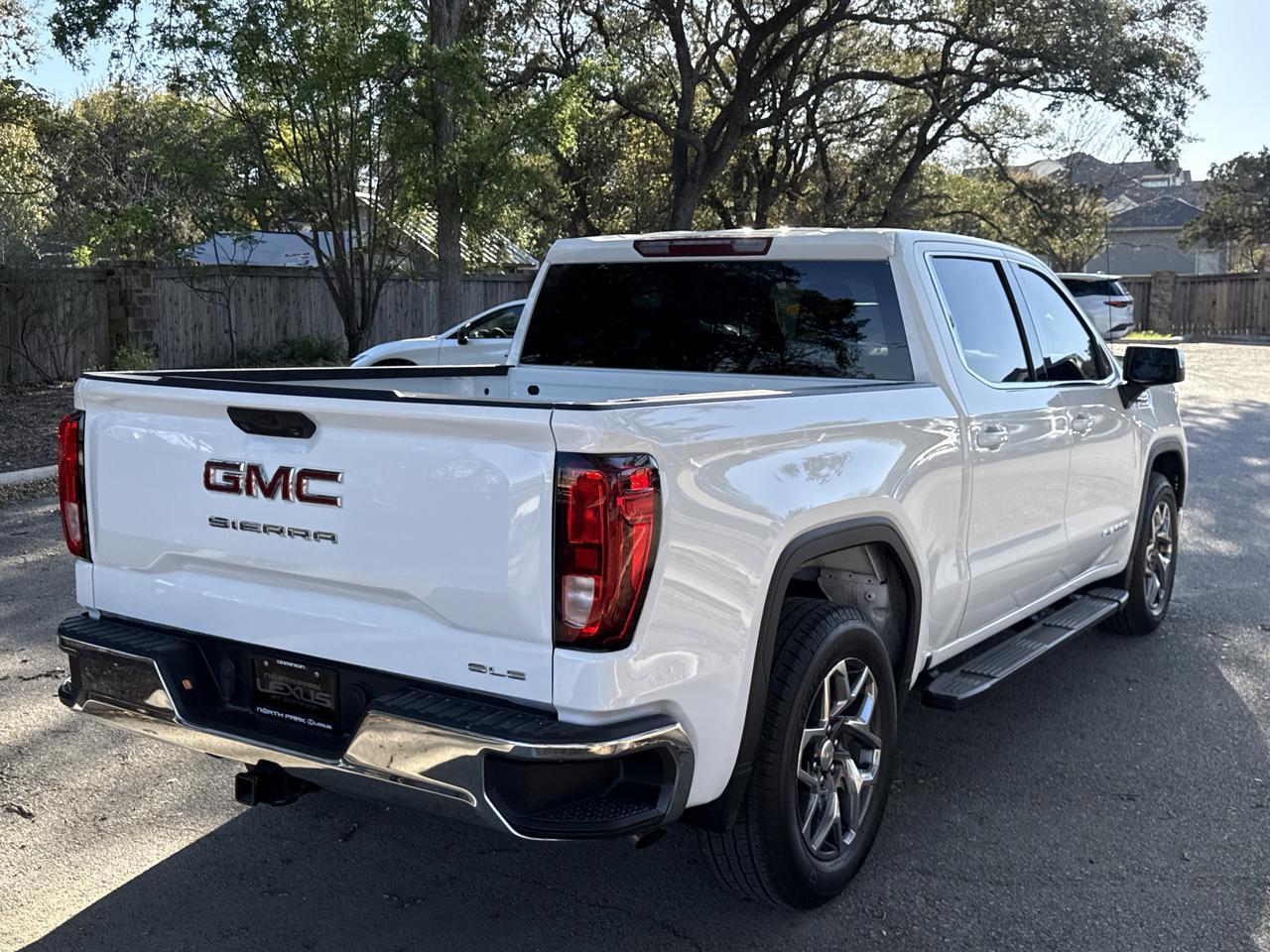 2026 GMC Sierra 1500 SLE
