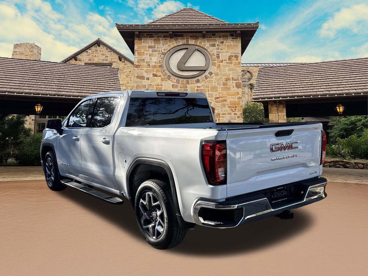 2026 GMC Sierra 1500 SLE