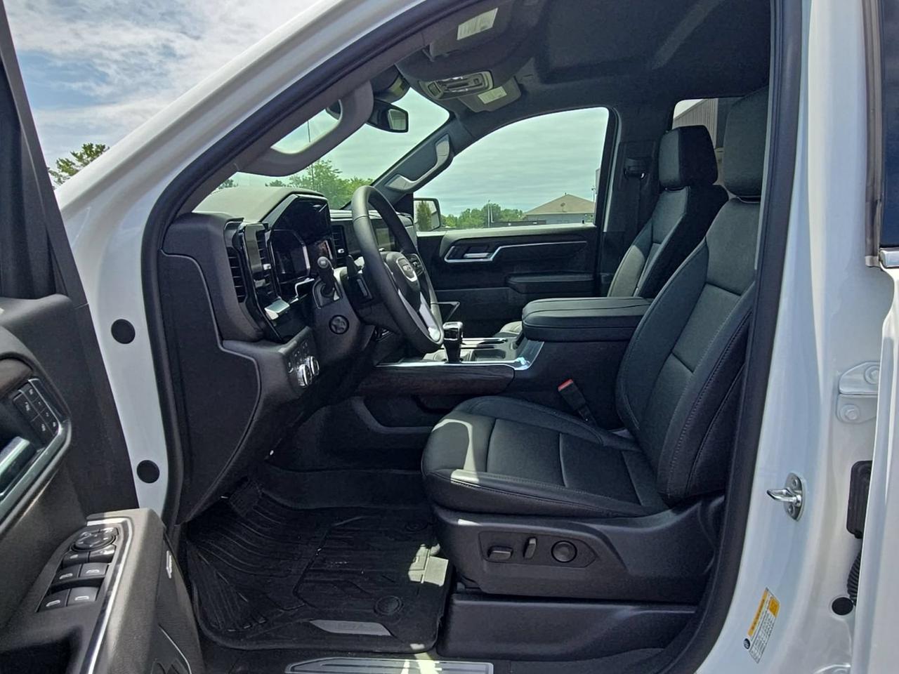 2026 GMC Sierra 1500 SLT Fredericksburg VA