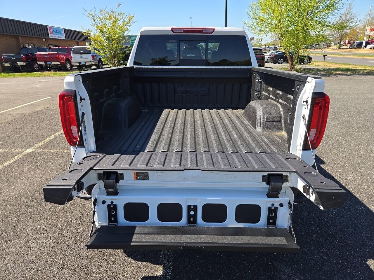 2026 GMC Sierra 1500 SLT Fredericksburg VA