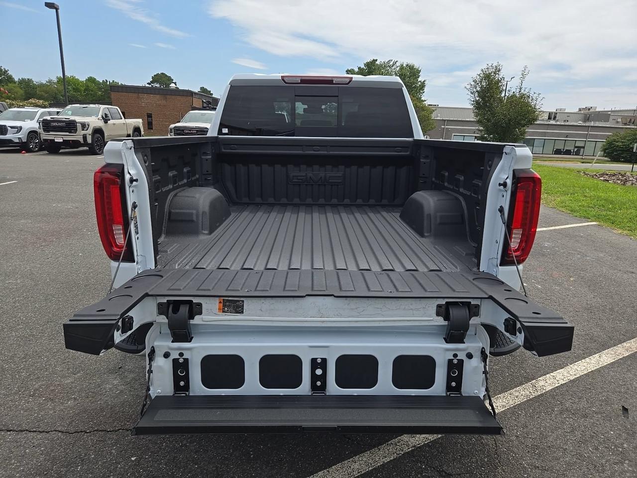 2026 GMC Sierra 1500 SLT Fredericksburg VA