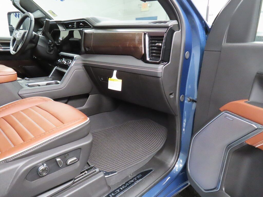 2026 GMC Sierra 2500HD 4x4 Crew Cab Denali Ultimate Fond du Lac WI