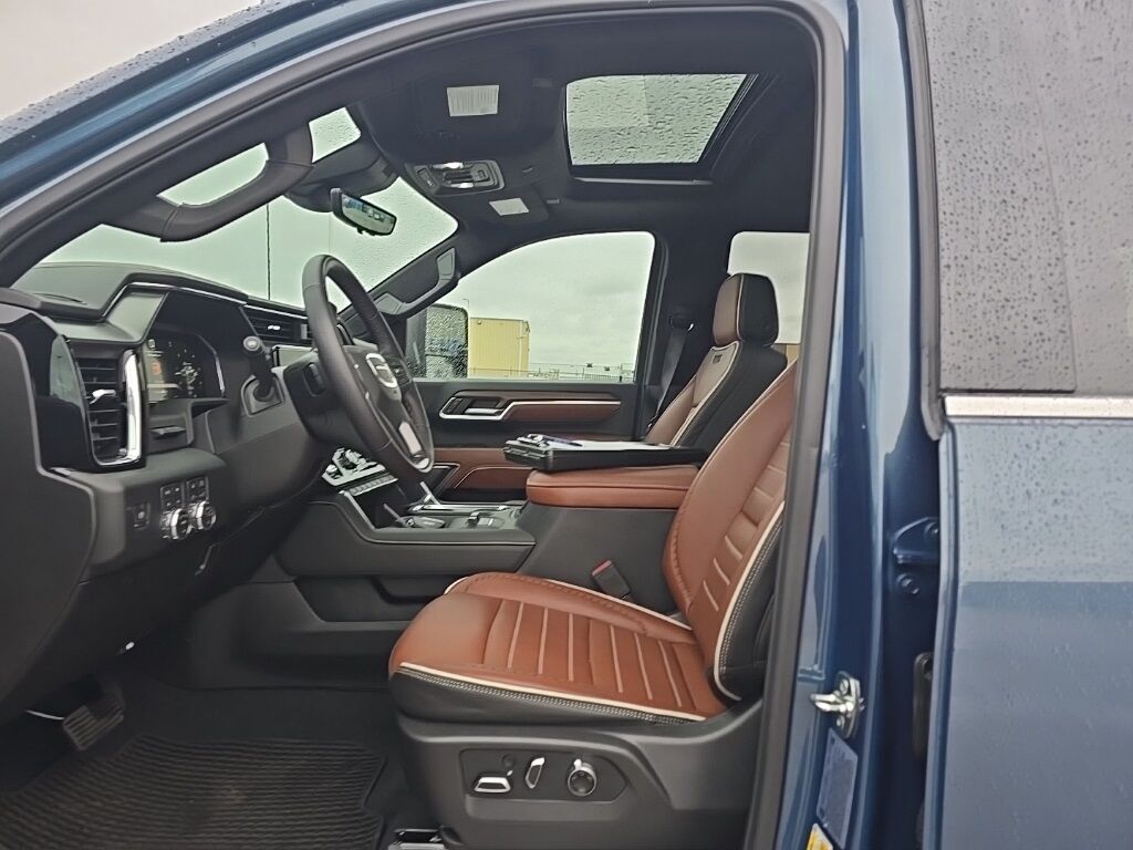 2026 GMC Sierra 2500HD 4x4 Crew Cab Denali Ultimate Fond du Lac WI