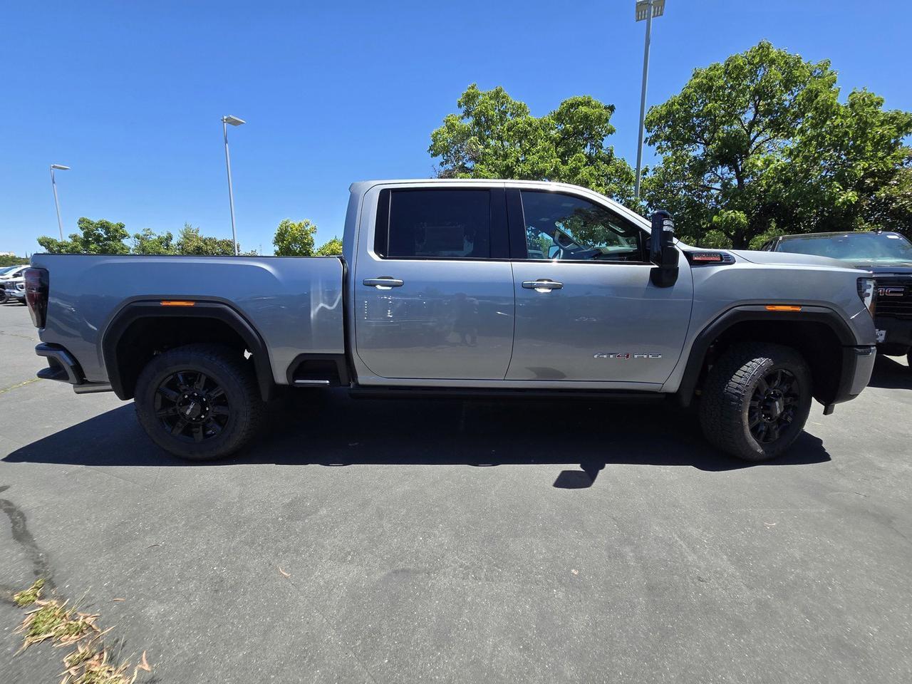 2026 GMC Sierra 2500HD AT4