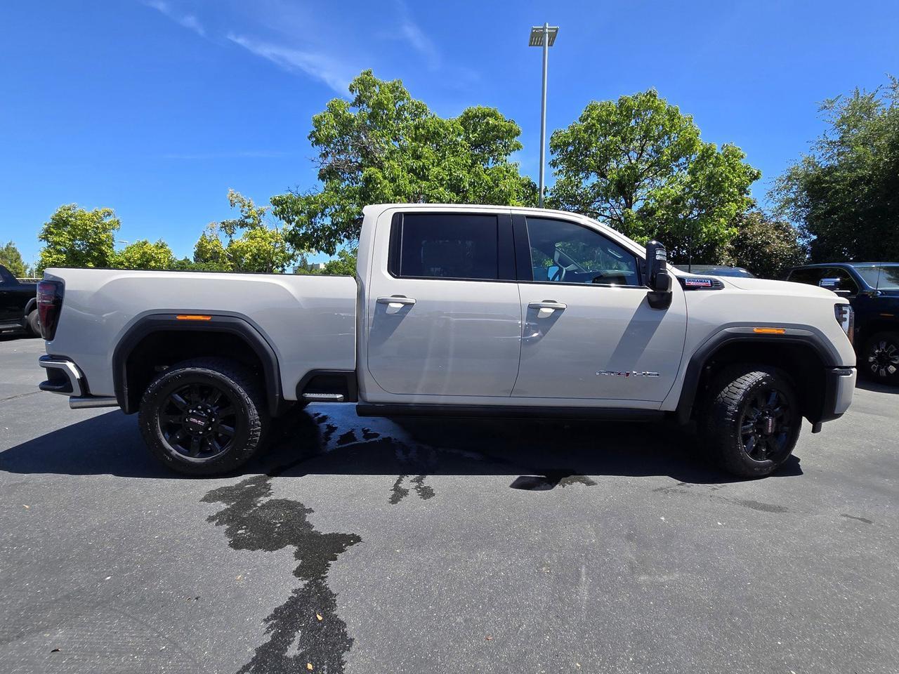 2026 GMC Sierra 2500HD AT4