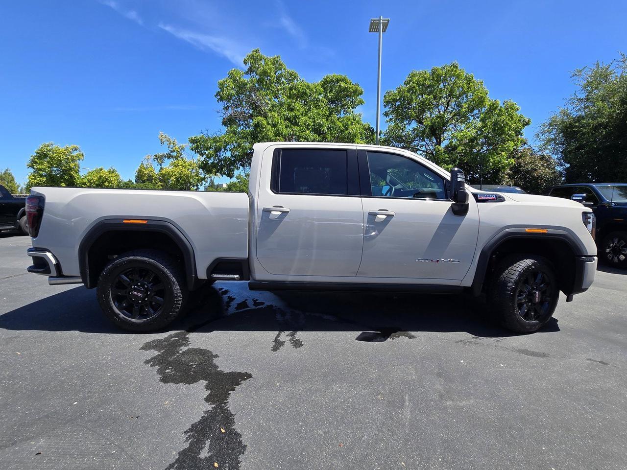 2026 GMC Sierra 2500HD AT4