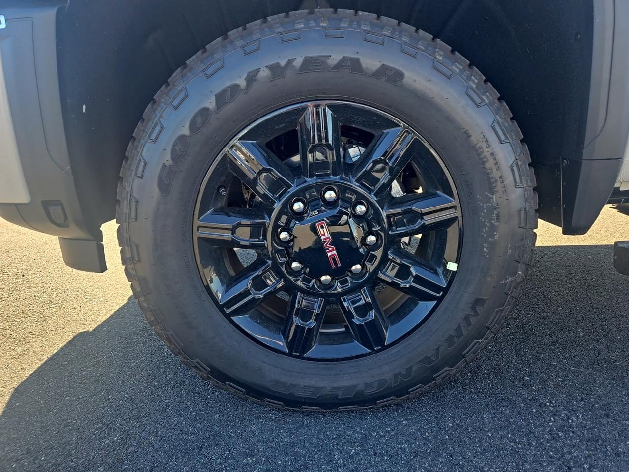 2026 GMC Sierra 2500HD AT4 Fredericksburg VA