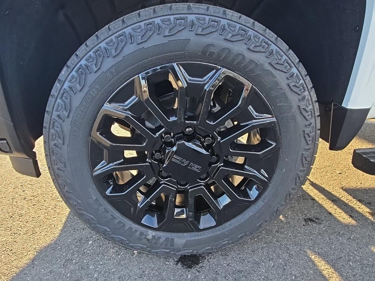 2026 GMC Sierra 2500HD AT4 Fredericksburg VA