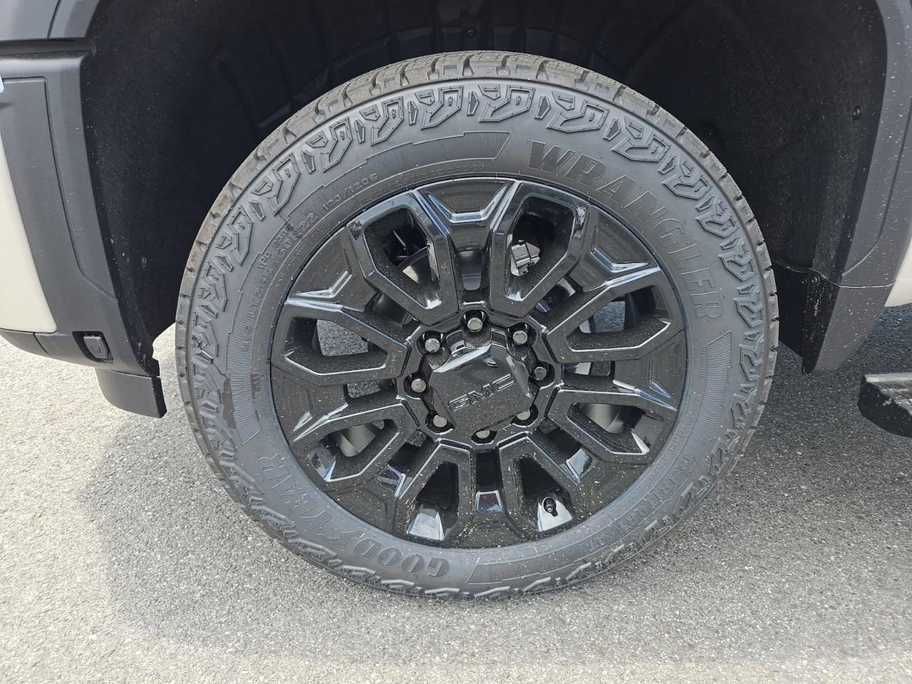 2026 GMC Sierra 2500HD AT4 Fredericksburg VA